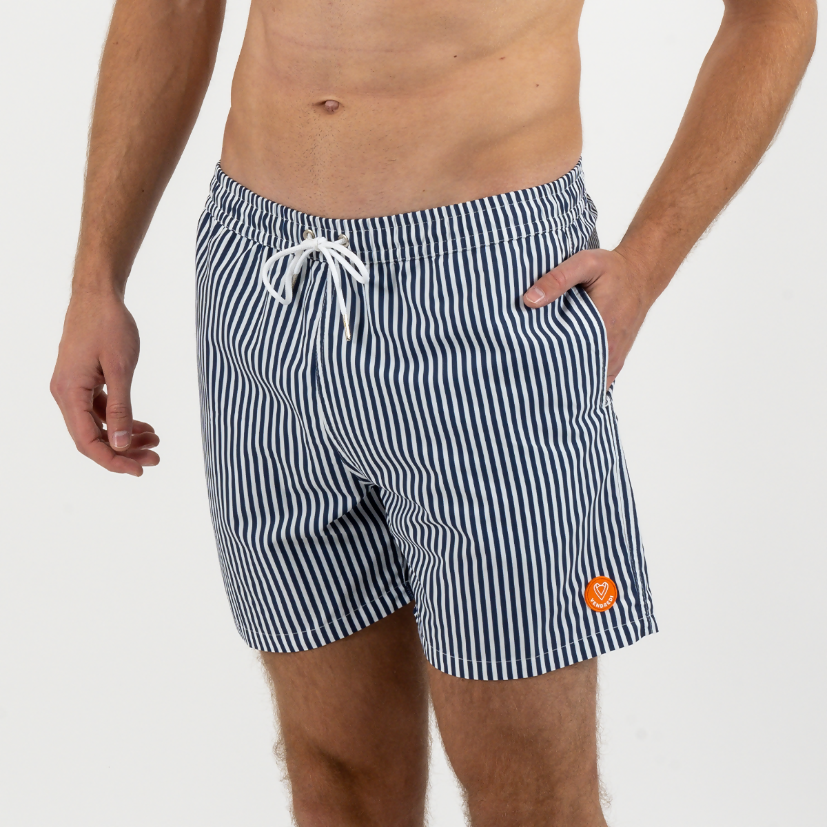 maillot-de-bain-homme-bleu-marine-rayé-broderie-homard-face