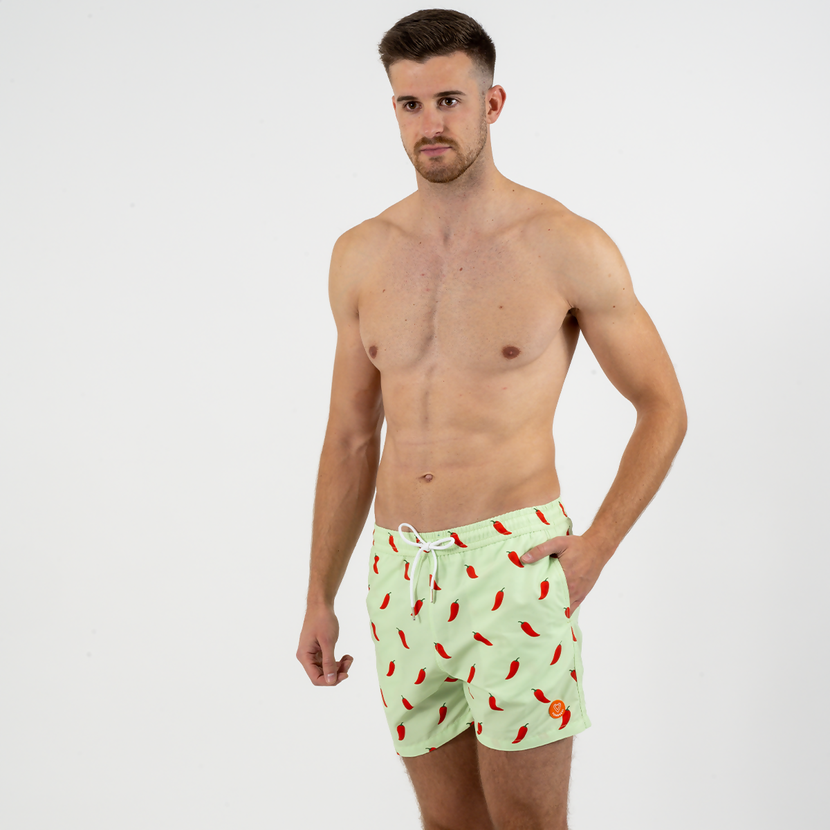 maillot-de-bain-homme-vert-motif-piment-face-entier